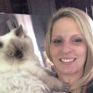 Meet your Posher, Courtney